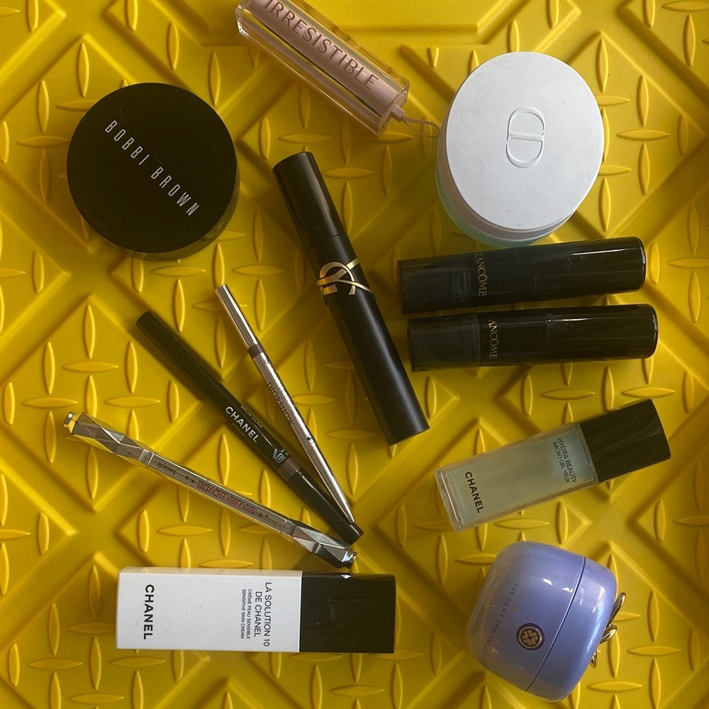 Chanel and Bobbi Brown skincare package decoration